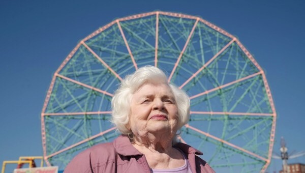 8072_eleanor%20the%20great_coney%20island%20-%20luna%20park%20wonder%20wheel_0.jpeg