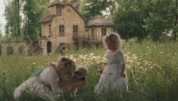 8486_marie%20antoinette_ch%c3%a2teau%20de%20versailles%20-%20le%20moulin%20near%20le%20petit%20trianon_0.jpg